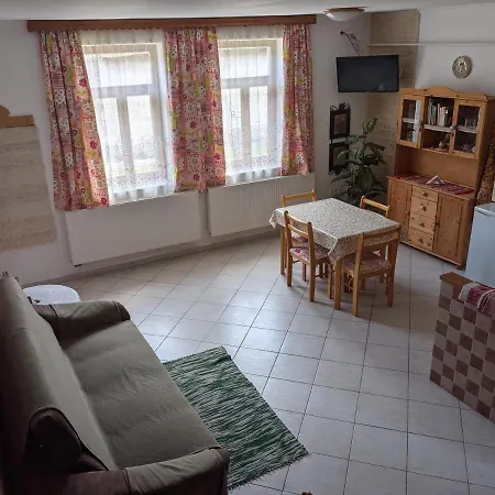 公寓 Rozsakert Vendeghaz *