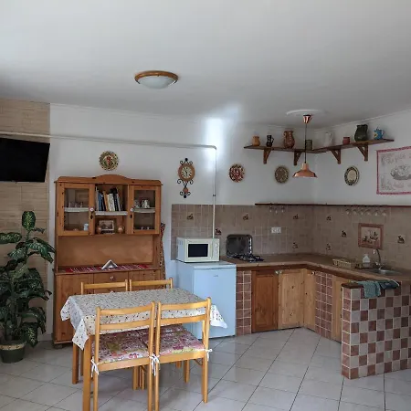 Rozsakert Vendeghaz 公寓