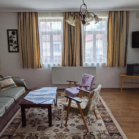 Rozsakert Vendeghaz *