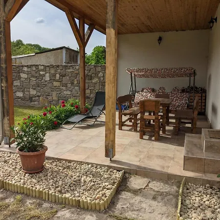 Rozsakert Vendeghaz *