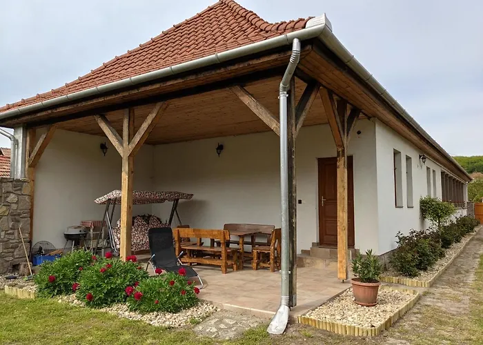 Rozsakert Vendeghaz *